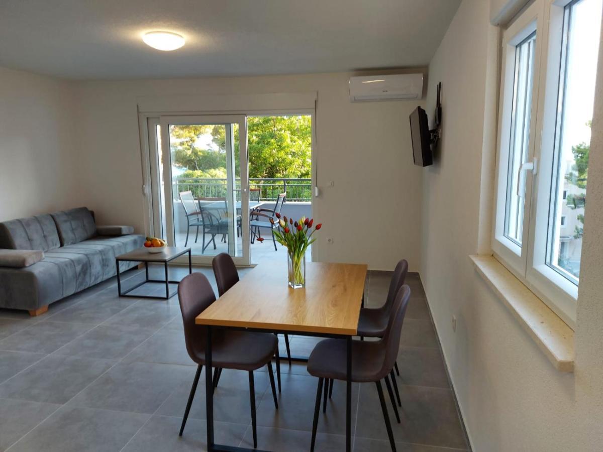 Apartments Neva Makarska Exterior photo